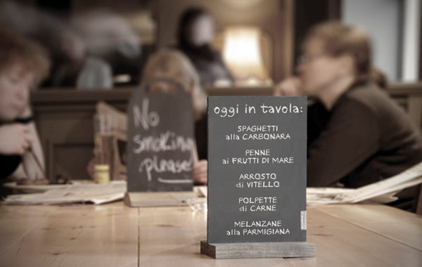 Tisch-Blackboard Tafel aus MDF mit Holzsockel