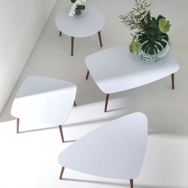 Beistelltische Beistelltische, verschiedene gefällige Formen