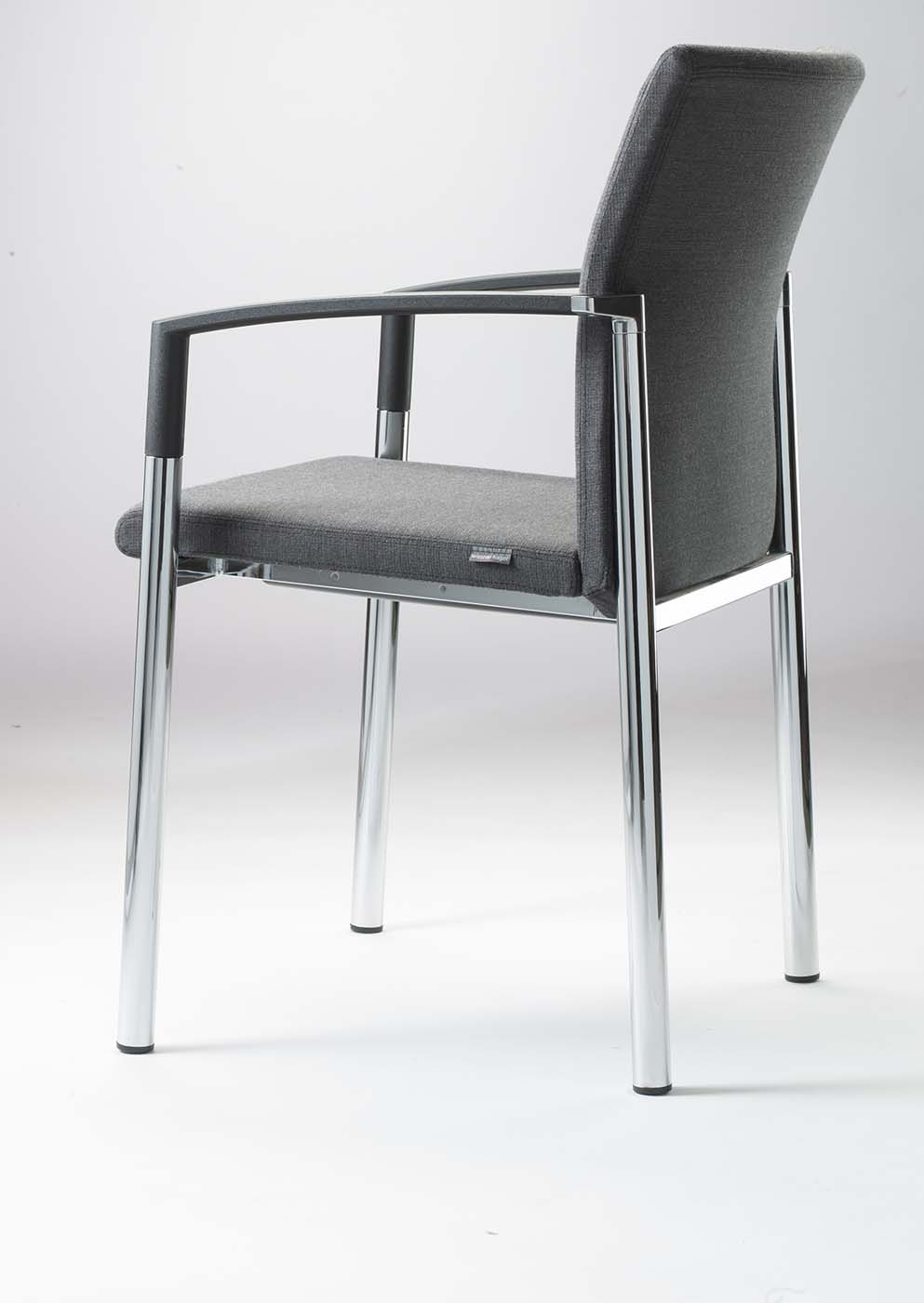 Schalenstuhl mit Armlehnen Kunststoff - ALUFORM_3